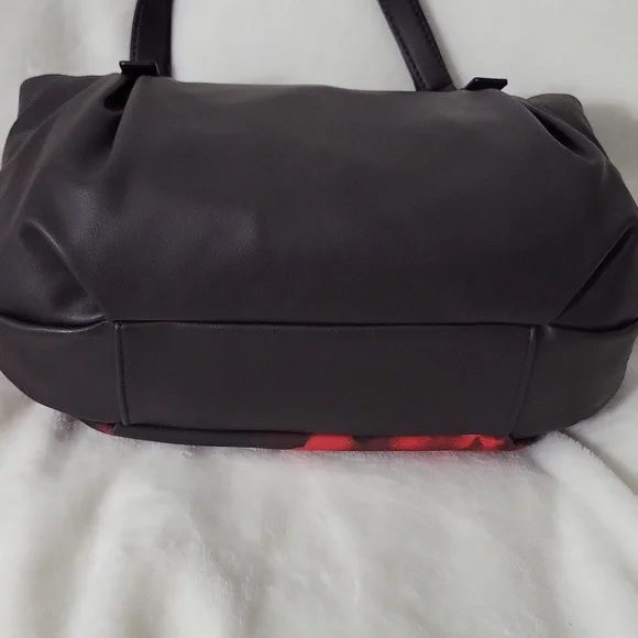 Simply Vera Wang Black and Red Floral Women's Bag - Picture 7 of 8